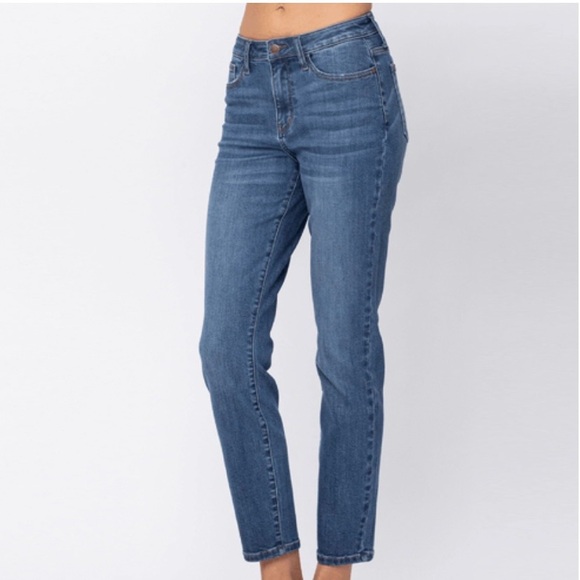 Judy Blue High Waist Boyfriend Jeans Size 13/31 NWT - Picture 2 of 8